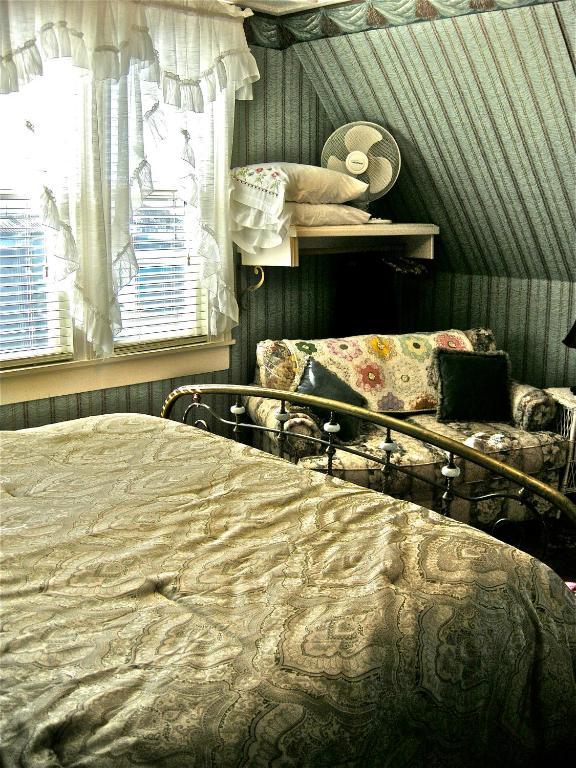 The Old Tower House Bed & Breakfast North Bend Bilik gambar